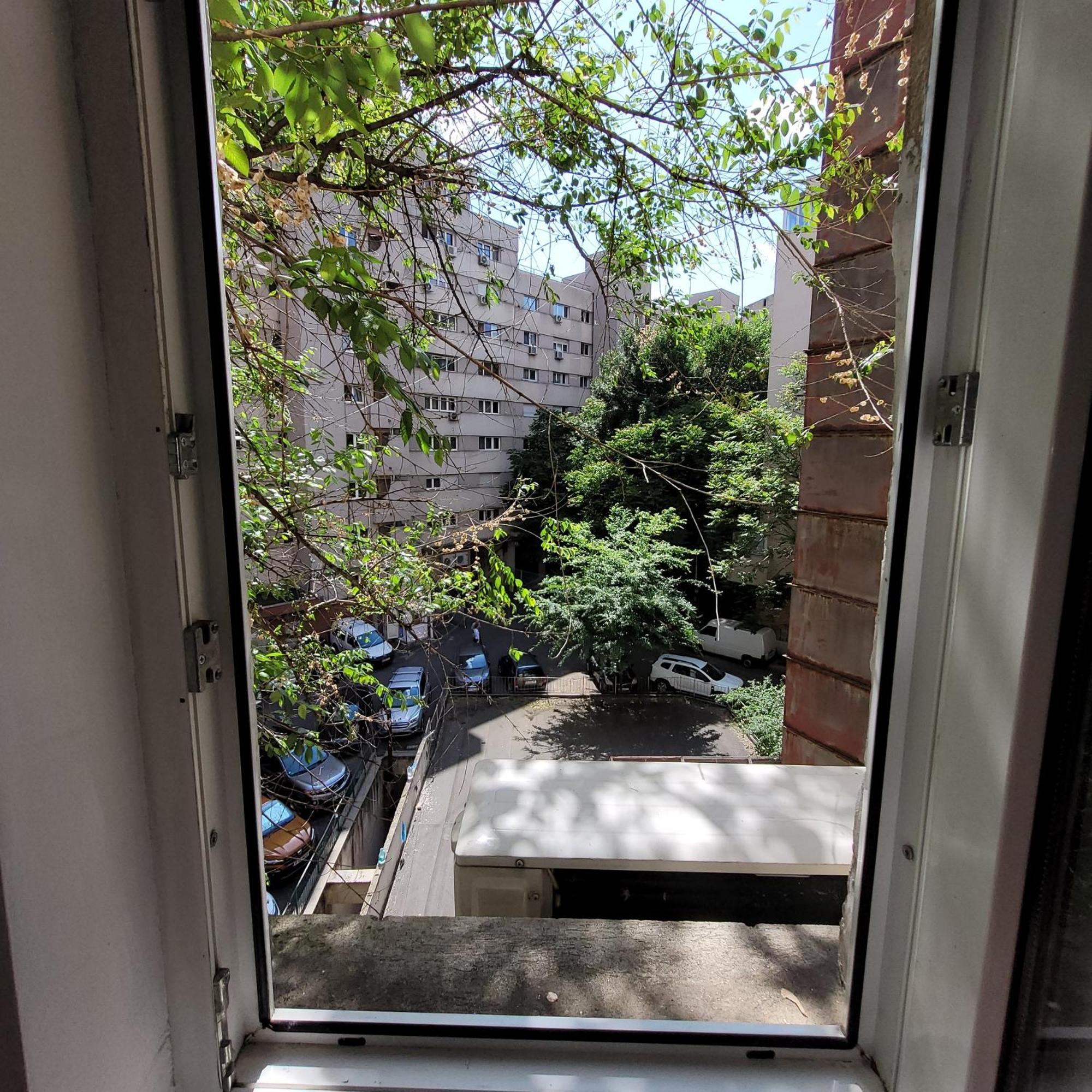 Anastasia Balcescu Apart 4 Self Check In Code From 2Pm Kitchen And Bedroom 布加勒斯特 外观 照片